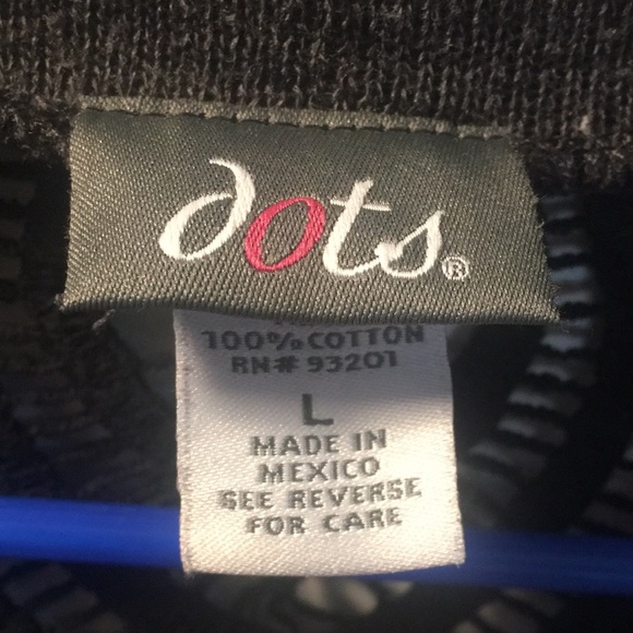 DOTS OPEN FRONT SHRUG WITH GATHERED WRISTS AND LACE DESIGN ON BACK SIZE L. - Picture 2 of 4